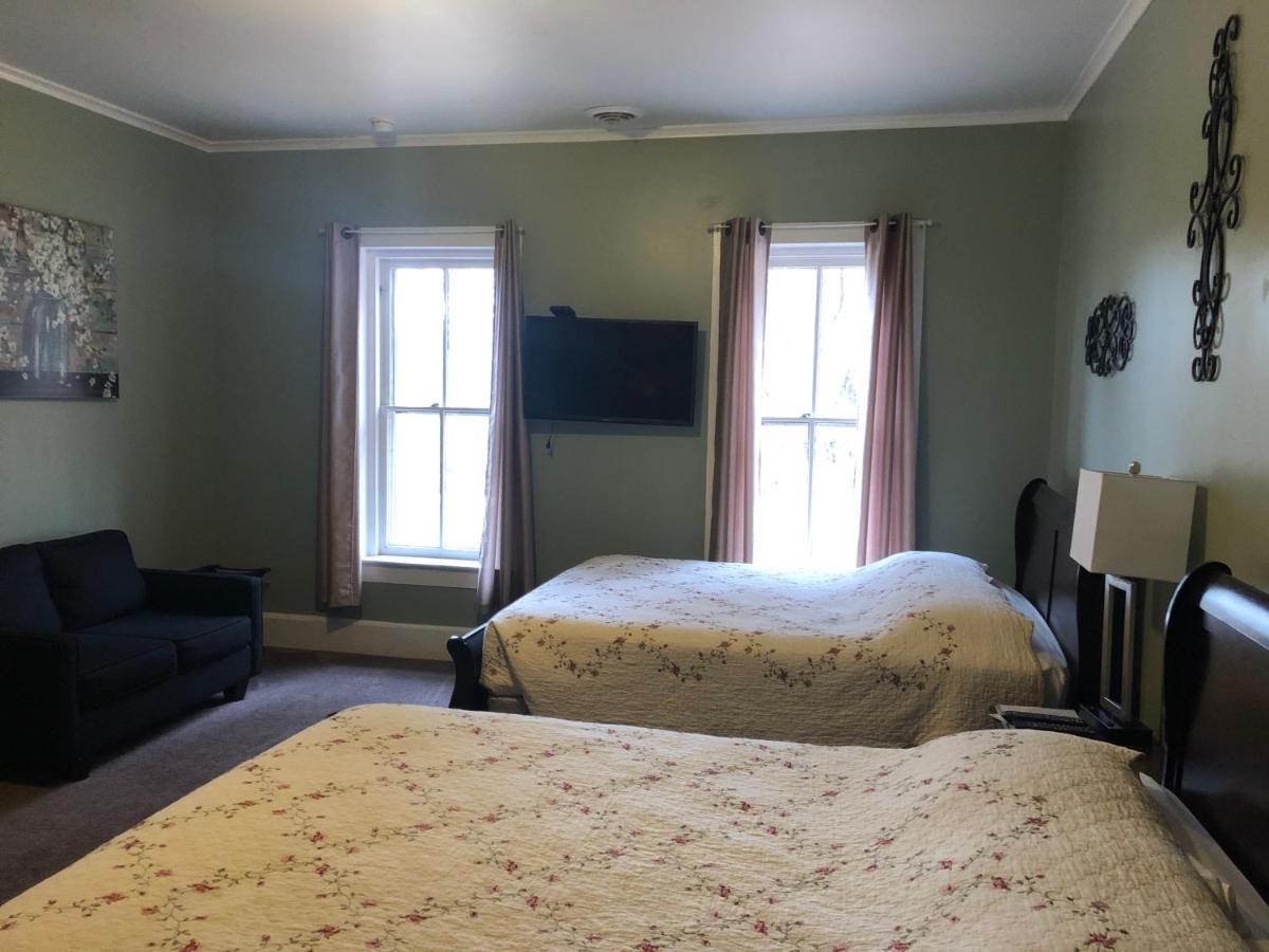 Cook Mansion Bed & Breakfast Montour Falls 外观 照片